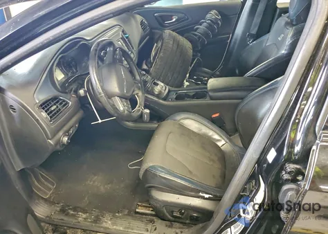 2015 Chrysler 200 S z USA, uszkodzony, nr VIN 1C3CCCBB4FN585203